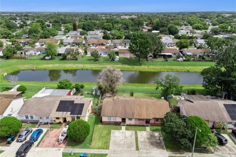 Duplex in Orlando, Florida 3 bedrooms, 92.72 sq.m. № 2221549 - photo 20