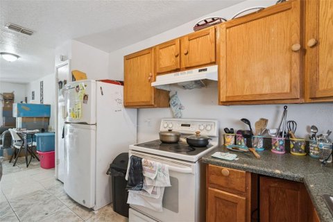 Duplex in Orlando, Florida 3 bedrooms, 92.72 sq.m. № 2221549 - photo 7