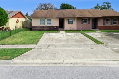 Duplex à Orlando, Floride 3 chambres, 92.72 m2 № 2221549