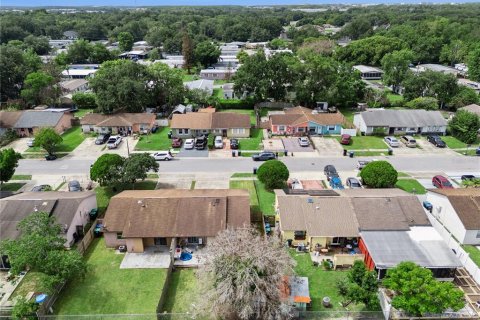 Duplex in Orlando, Florida 3 bedrooms, 92.72 sq.m. № 2221549 - photo 17