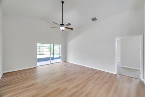 House in Brandon, Florida 4 bedrooms, 193.24 sq.m. № 1853348 - photo 2