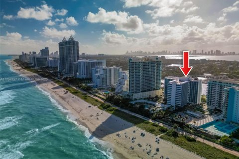 Condominio en venta en Miami Beach, Florida, 14.12 m2 № 1692334 - foto 1