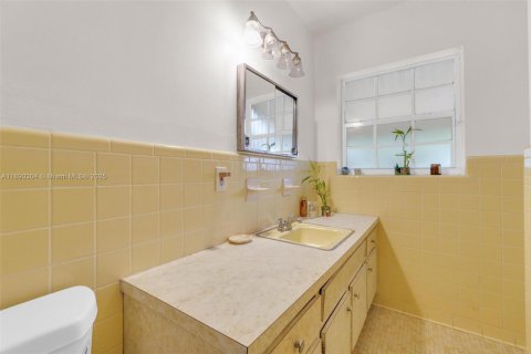 Купить виллу или дом в Норт-Майами, Флорида 4 спальни, 201.69м2, № 1956448 - фото 24