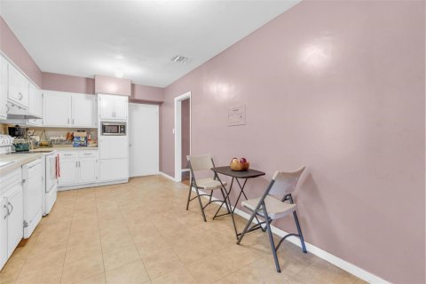 Купить виллу или дом в Норт-Майами, Флорида 4 спальни, 201.69м2, № 1956448 - фото 7