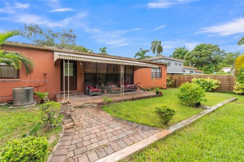 Купить виллу или дом в Норт-Майами, Флорида 4 спальни, 201.69м2, № 1956448 - фото 30