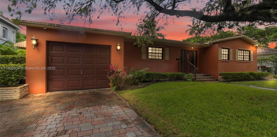 Дом в Норт-Майами, Флорида 4 спальни, 201.69м2 № 1956448