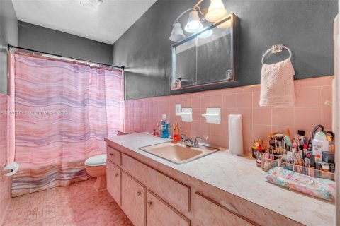 Купить виллу или дом в Норт-Майами, Флорида 4 спальни, 201.69м2, № 1956448 - фото 19