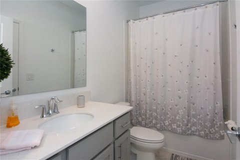 House in Kissimmee, Florida 5 bedrooms, 296.64 sq.m. № 1579080 - photo 16