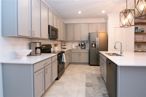 House in Kissimmee, Florida 5 bedrooms, 296.64 sq.m. № 1579080 - photo 3