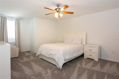House in Kissimmee, Florida 5 bedrooms, 296.64 sq.m. № 1579080 - photo 13