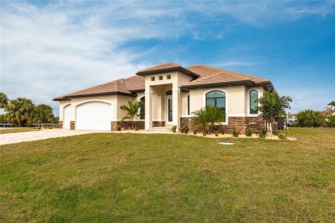 Casa en venta en Port Charlotte, Florida, 4 dormitorios, 227.61 m2 № 1520185 - foto 35