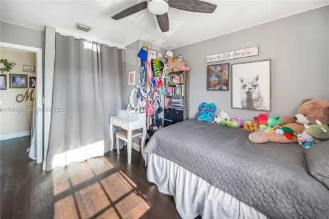 Villa ou maison à vendre à Pembroke Pines, Floride: 4 chambres, 184.13 m2 № 2048673 - photo 17