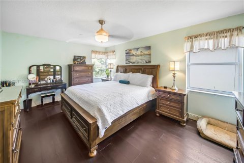 Villa ou maison à vendre à Pembroke Pines, Floride: 4 chambres, 184.13 m2 № 2048673 - photo 10