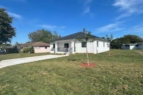 Casa en venta en Miami, Florida, 4 dormitorios, 195.09 m2 № 2058843 - foto 5