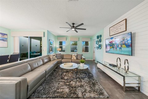 Villa ou maison à vendre à Kissimmee, Floride: 7 chambres, 380.71 m2 № 2100162 - photo 17