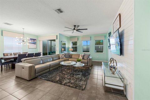 Villa ou maison à vendre à Kissimmee, Floride: 7 chambres, 380.71 m2 № 2100162 - photo 16