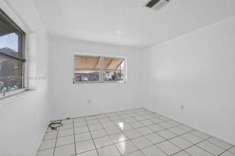 Casa en venta en Sunrise, Florida, 1 dormitorio, 75.99 m2 № 2025868 - foto 15