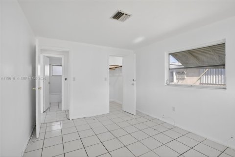 Casa en venta en Sunrise, Florida, 1 dormitorio, 75.99 m2 № 2025868 - foto 13