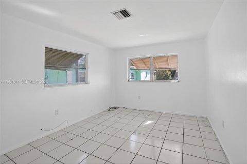 Casa en venta en Sunrise, Florida, 1 dormitorio, 75.99 m2 № 2025868 - foto 12