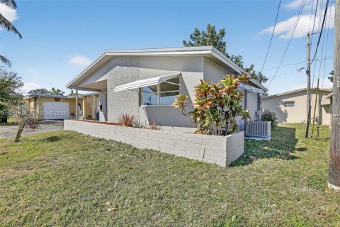 Casa en venta en Sunrise, Florida, 1 dormitorio, 75.99 m2 № 2025868 - foto 3