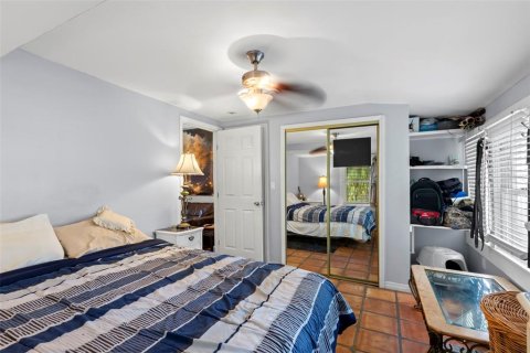 Commercial property in Saint Petersburg, Florida 4 bedrooms, 160.16 sq.m. № 1746595 - photo 28