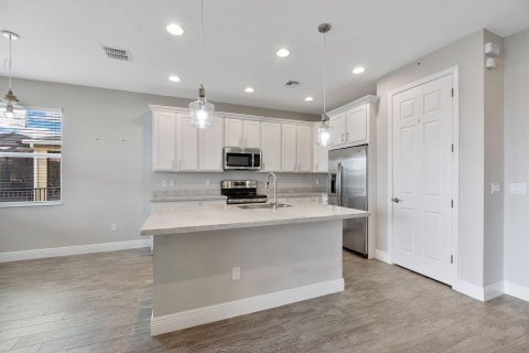 Casa en venta en Port St. Lucie, Florida, 3 dormitorios, 189.43 m2 № 2351128 - foto 19