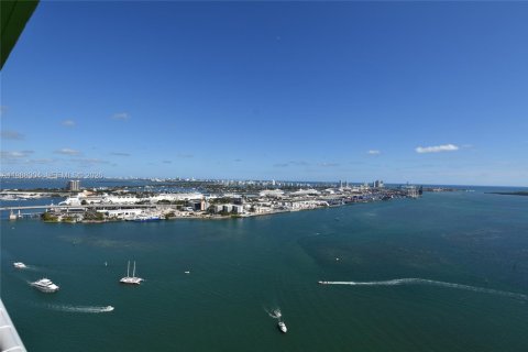 Condo in Miami, Florida, 3 bedrooms  № 2053055 - photo 21