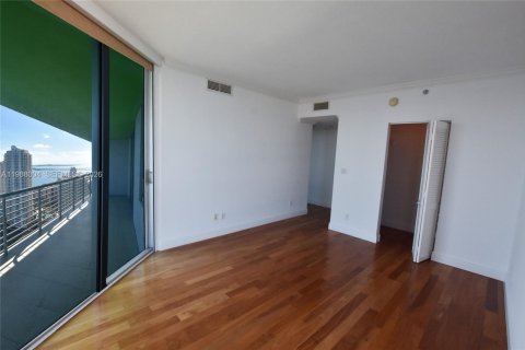 Condo in Miami, Florida, 3 bedrooms  № 2053055 - photo 16