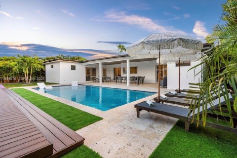 Villa ou maison à vendre à Hollywood, Floride: 6 chambres № 2005198 - photo 15