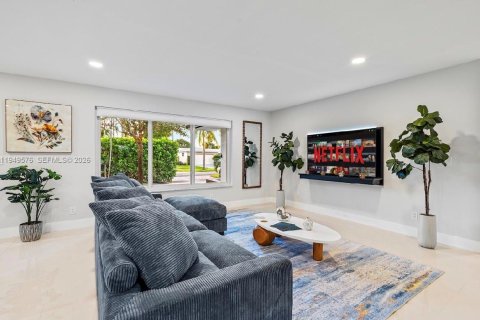 Villa ou maison à vendre à Hollywood, Floride: 6 chambres № 2005198 - photo 25