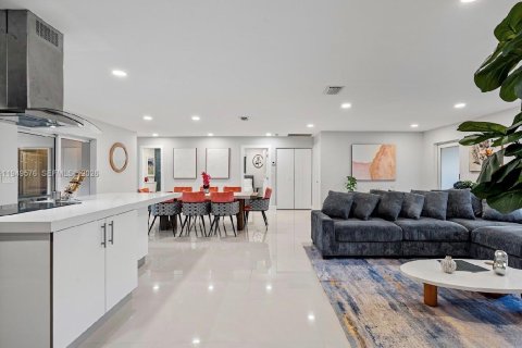 Villa ou maison à vendre à Hollywood, Floride: 6 chambres № 2005198 - photo 27