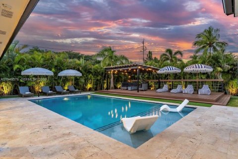 Villa ou maison à vendre à Hollywood, Floride: 6 chambres № 2005198 - photo 5