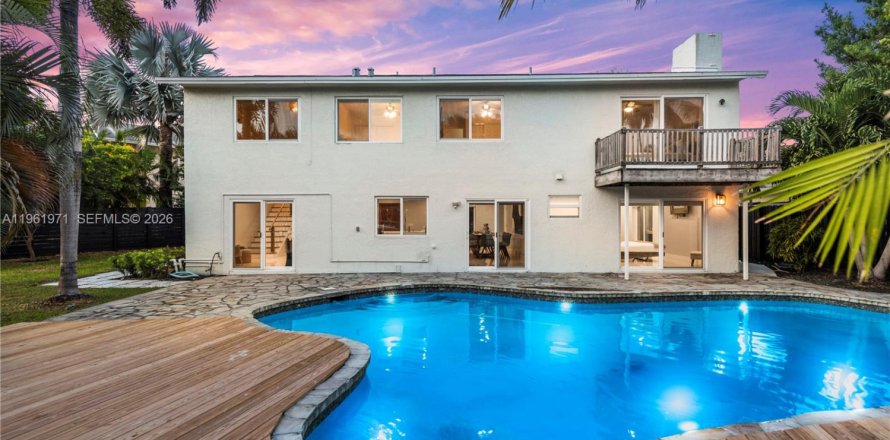Villa ou maison à Fort Lauderdale, Floride 5 chambres, 232.26 m2 № 2023757