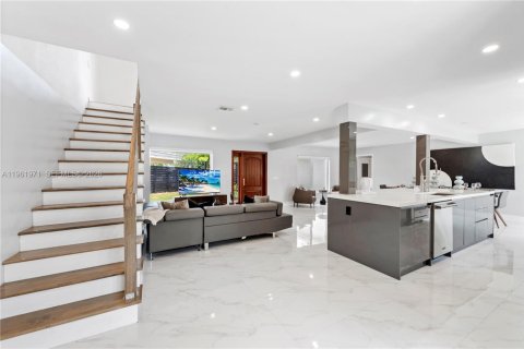 Villa ou maison à vendre à Fort Lauderdale, Floride: 5 chambres, 232.26 m2 № 2023757 - photo 11