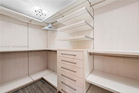 Villa ou maison à vendre à Fort Lauderdale, Floride: 5 chambres, 232.26 m2 № 2023757 - photo 17