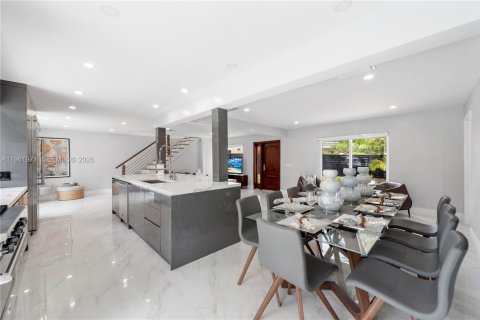 Villa ou maison à vendre à Fort Lauderdale, Floride: 5 chambres, 232.26 m2 № 2023757 - photo 9