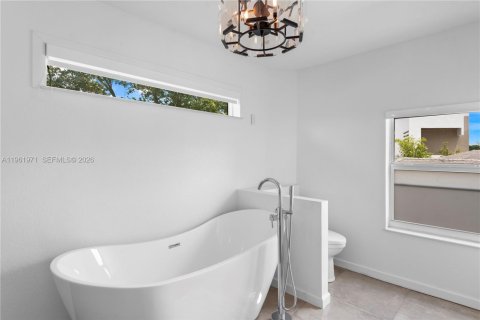 Villa ou maison à vendre à Fort Lauderdale, Floride: 5 chambres, 232.26 m2 № 2023757 - photo 15