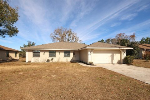 Casa en Spring Hill, Florida 3 dormitorios, 167.87 m2 № 2370892
