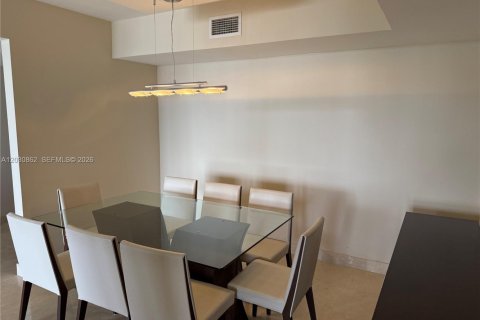 Condo à Aventura, Floride, 2 chambres  № 2077943