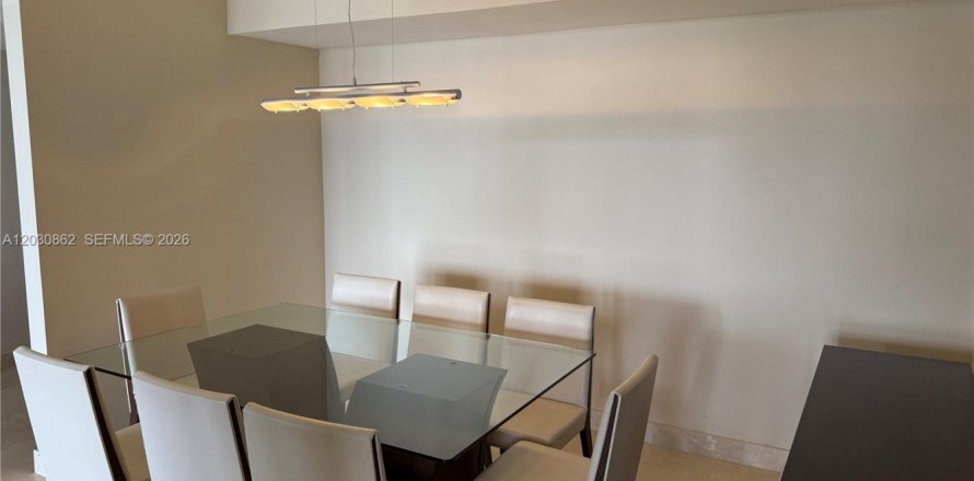 Condo à Aventura, Floride, 2 chambres  № 2077943