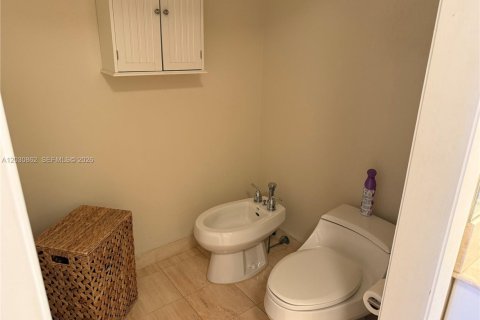Copropriété à louer à Aventura, Floride: 2 chambres, 146.79 m2 № 2077943 - photo 18