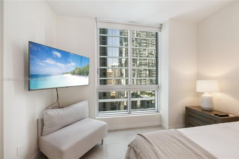 Condo in Miami, Florida, 2 bedrooms  № 2040677 - photo 14