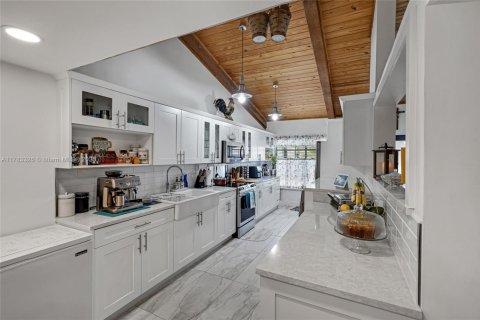 Casa en venta en Pembroke Pines, Florida, 2 dormitorios, 111.11 m2 № 1862959 - foto 5