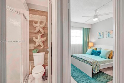 Condo in Lauderdale Lakes, Florida, 2 bedrooms  № 1707145 - photo 13