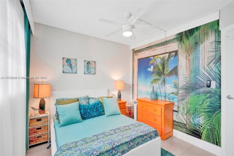 Condo in Lauderdale Lakes, Florida, 2 bedrooms  № 1707145 - photo 16