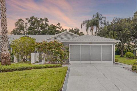 House in Leesburg, Florida 2 bedrooms, 120.12 sq.m. № 1906533 - photo 2