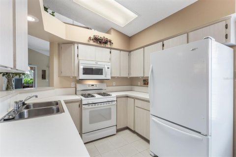 House in Leesburg, Florida 2 bedrooms, 120.12 sq.m. № 1906533 - photo 10