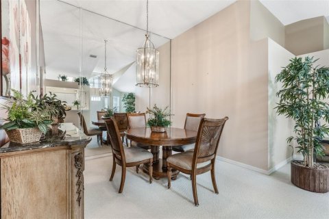 House in Leesburg, Florida 2 bedrooms, 120.12 sq.m. № 1906533 - photo 12