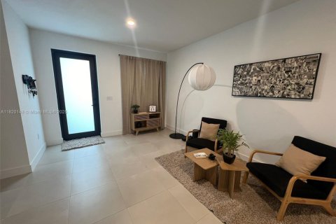 Touwnhouse à vendre à Miami, Floride: 3 chambres, 169.45 m2 № 1781636 - photo 7
