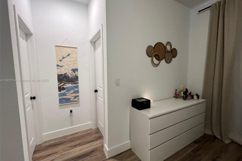 Touwnhouse à vendre à Miami, Floride: 3 chambres, 169.45 m2 № 1781636 - photo 27
